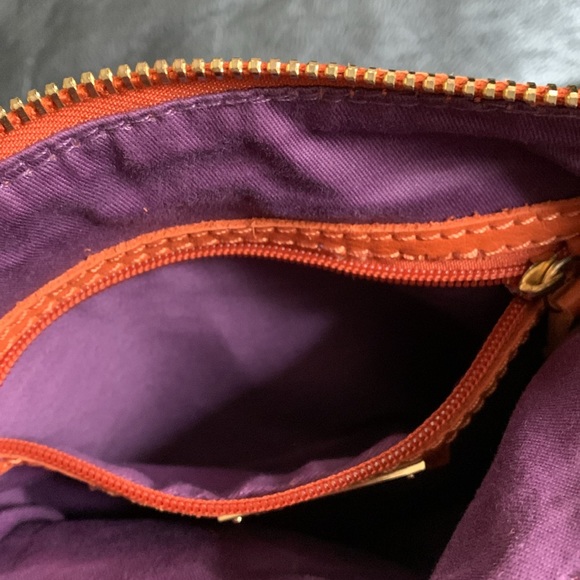 Linea Pelle Cross Body Bag - Picture 8 of 8